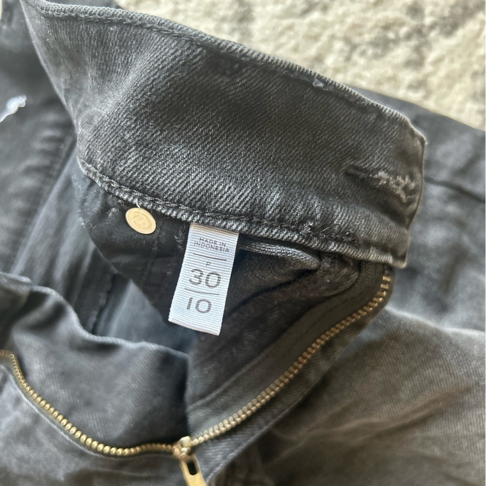 LOFT women’s petite black denim short - Picture 3 of 6